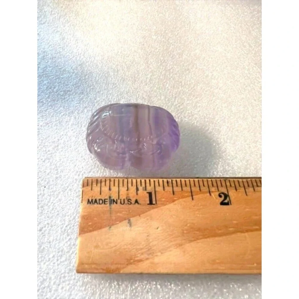 Adorable Fluorite Crab Carving